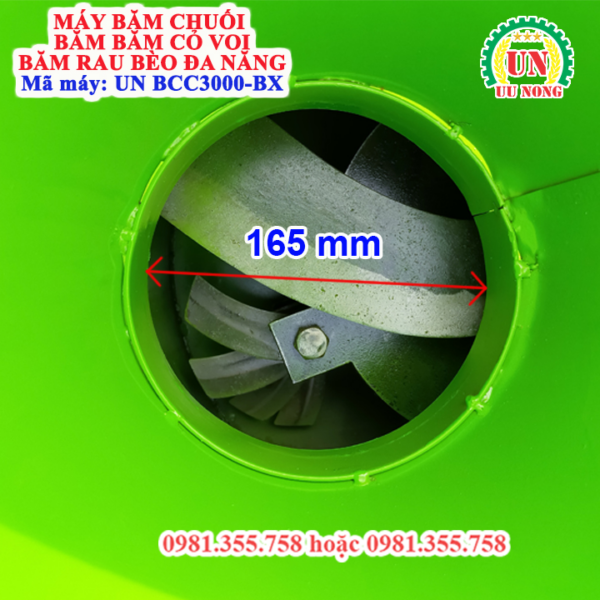 Họng nạp của máy băm chuối đa năng có bánh xe UN BCC 3000-BX có đường kính 16.5cm